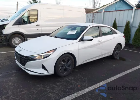 2022 Hyundai Elantra Sel z USA, uszkodzony, nr VIN 5NPLS4AG9NH084971